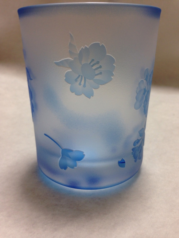 桜のグラス(青色) 『割引きキャンペーン中8500円→6000円』 3枚目の画像