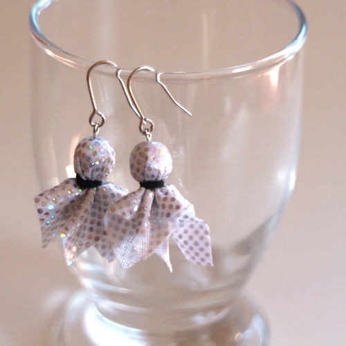 てるてる坊主 ピアス ピアス（フック・チェーン） まいん 通販 3194420