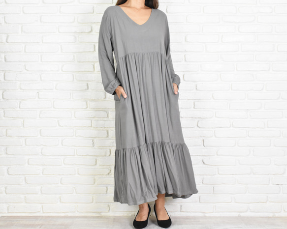[新] V領分層長袖連衣裙&lt;灰色&gt; 第3張的照片
