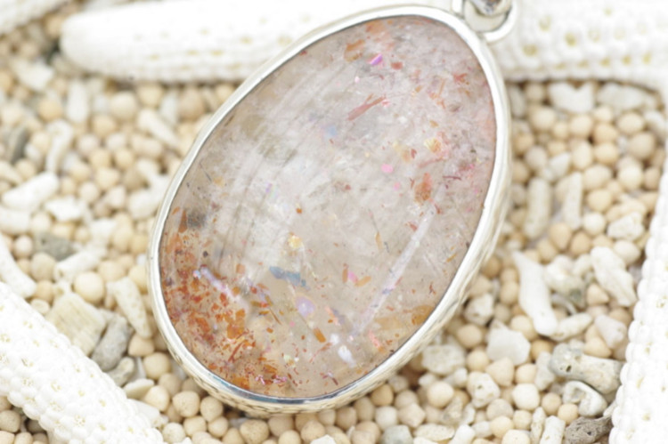 チャンスをもたらすドリームストーン　サンストーンのペンダントトップ