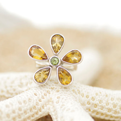 黃水晶和橄欖石的花戒指尺寸10號 第2張的照片