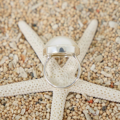 大きなマベパールの一粒シルバーリング 10号 指輪・リング bluewaters