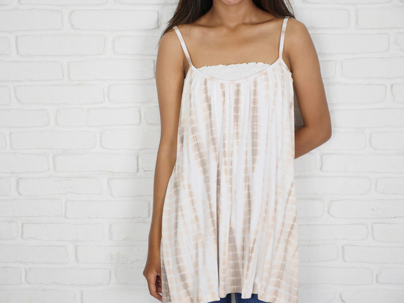 夏の新作！タイダイキャミソールフレアトップス　＜ブラウン＞