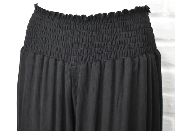 [Resale] 適合炎熱夏天的寬鬆寬喇叭褲 &lt;黑色&gt; 第3張的照片