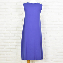 這款簡約舒適無袖長連衣裙採用彈力材料&lt;Blue&gt; 第6張的照片