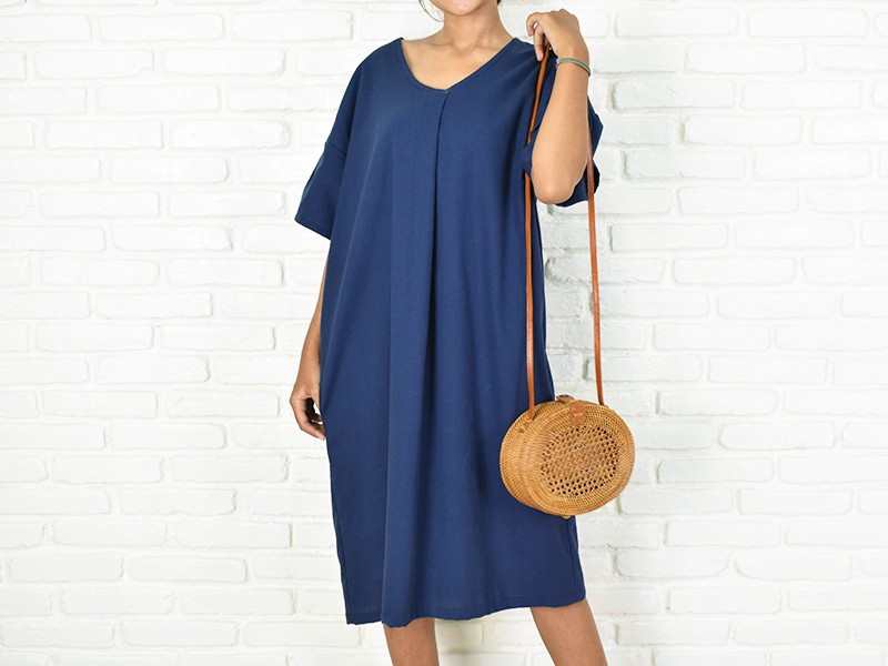 リネン素材のボックスワンピース　＜ネイビー＞