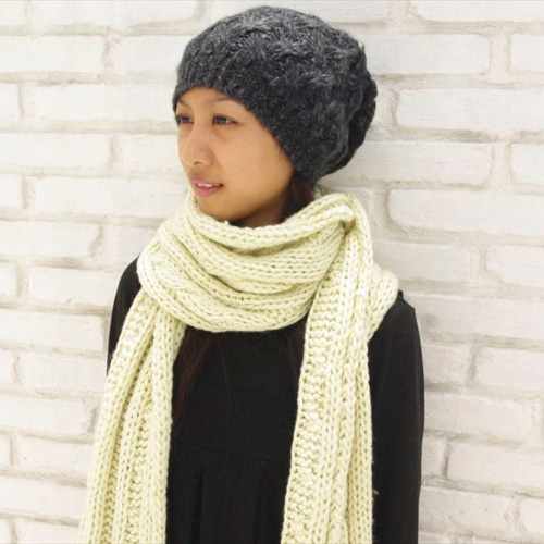 モコモコが可愛い手編みマフラー ＜オフホワイト＞ マフラー