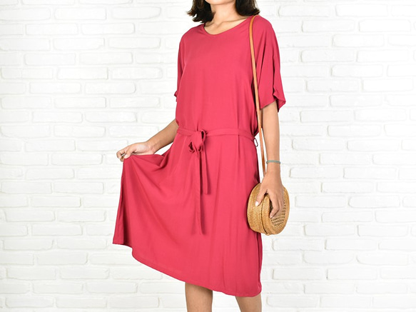 V Akino連衣裙&lt;紅色&gt; 第3張的照片