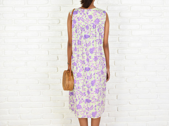 蠟染圖案無袖連衣裙&lt;紫色&gt; 第5張的照片
