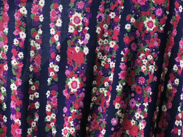 [限定產品]復古花卉長袖連衣裙&lt;海軍粉紅色&gt; 第5張的照片