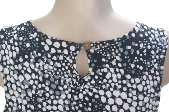 泡泡打印無袖連衣裙&lt;黑&gt;與海上的泡沫的形象造 第5張的照片