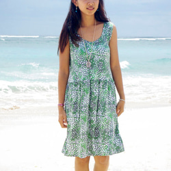 泡泡打印無袖連衣裙&lt;綠色&gt;與海上的泡沫的形象造 第1張的照片