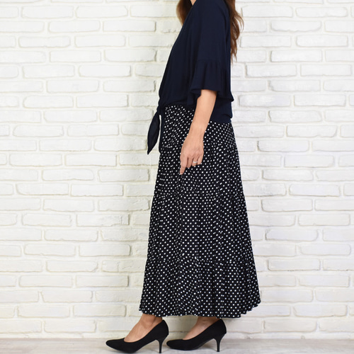 再販】大人のティアードロングスカート ＜ドット柄ブラック＞ 水玉