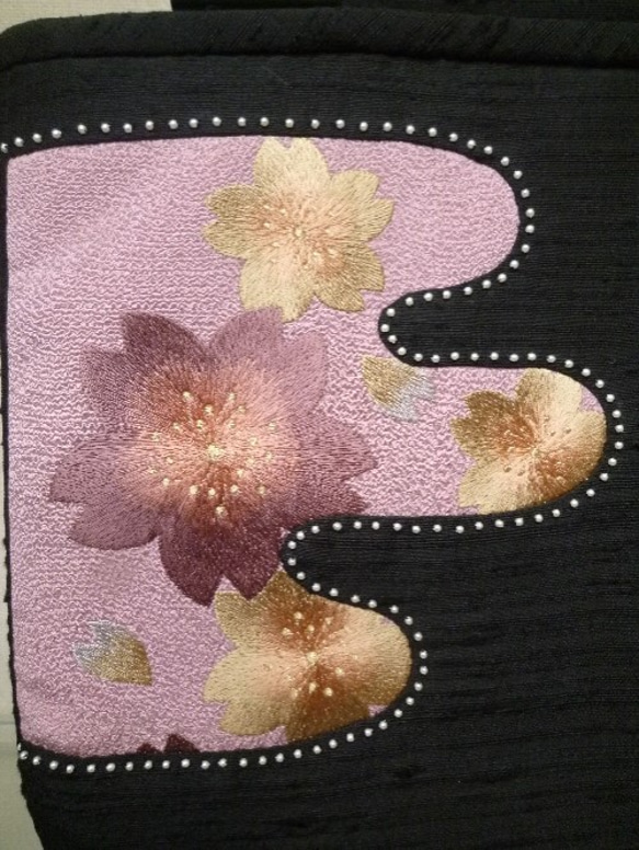 桜の刺繍のバッグ 2枚目の画像