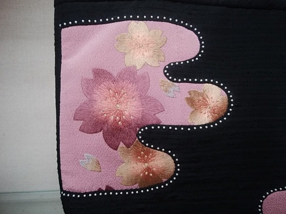 桜の刺繍のバッグ 2枚目の画像
