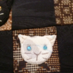 和布で創る小さなポシェット（市松接ぎの猫２） 6枚目の画像