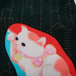 和布で創る小さなポシェット◆招き猫◆白に茶ブチ◆アンティーク錦紗◆紬 3枚目の画像