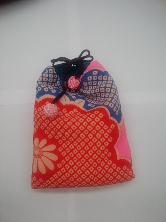 正絹縮緬の小袋◆赤とピンクと青 1枚目の画像