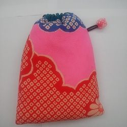正絹縮緬の小袋◆赤とピンクと青 2枚目の画像