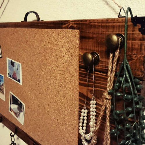 特別価格】アンティーク風！壁掛けアクセサリーコルクボード