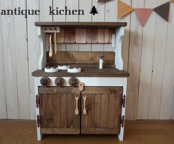 アンティーク風木製おままごとキッチン ＨＡＮＤＭＡＤＥハンドメイド ハンドメイド おままごとキッチン アンティーク オープンカフェ
