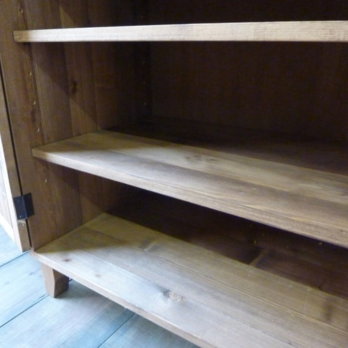 リビングボード サイドボード 木の扉のキャビネット w100