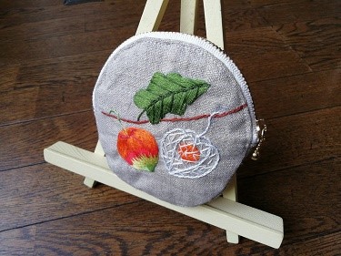 NGAOS 刺繍花柄ラウンドポーチ dc5789bc1783cc0107ed2b49e2309f