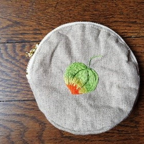 ほおずき刺繍のラウンドポーチ ポーチ きい 通販 11855566