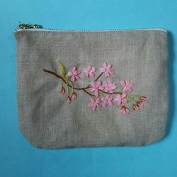 桜のリボン刺繍のぺたんこポーチ 1枚目の画像