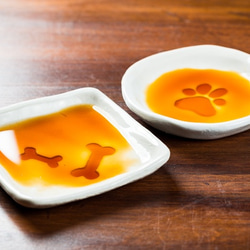 肉球の醤油皿（四角） 犬 猫 ペット シルエット 食器 皿 3枚目の画像