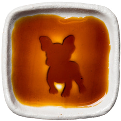 ボストンテリアのシルエットが浮かぶ醤油皿（四角） 犬 食器 皿 1枚目の画像