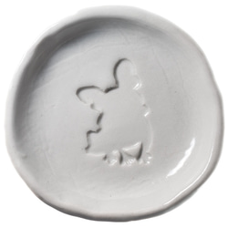 フレンチブルドッグのシルエットが浮かぶ醤油皿（丸） 犬 食器 皿 フレンチブル フレブル 2枚目の画像