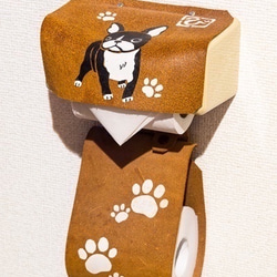 ポメラニアン(白) トイレットペーパーホルダーカバー 犬 雑貨 トイレ用品 革 プレゼント ペット オーナーグッズ 3枚目の画像