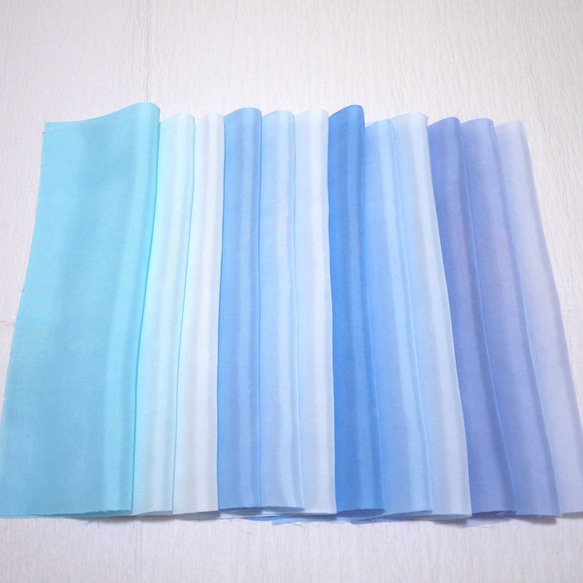 (N-01) 純絲里料（和服里料） 12 條手染條套裝 藍色基漸變旋鈕 用於工作布 / tsurushi kazari 第1張的照片
