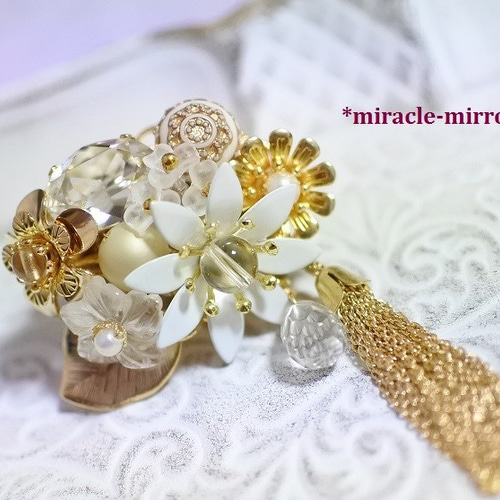 ホワイトフラワーのデミパリュール 05014 ブローチ ＊みら