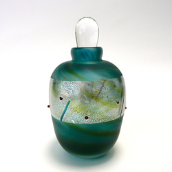 すりガラスの飾り瓶 4枚目の画像