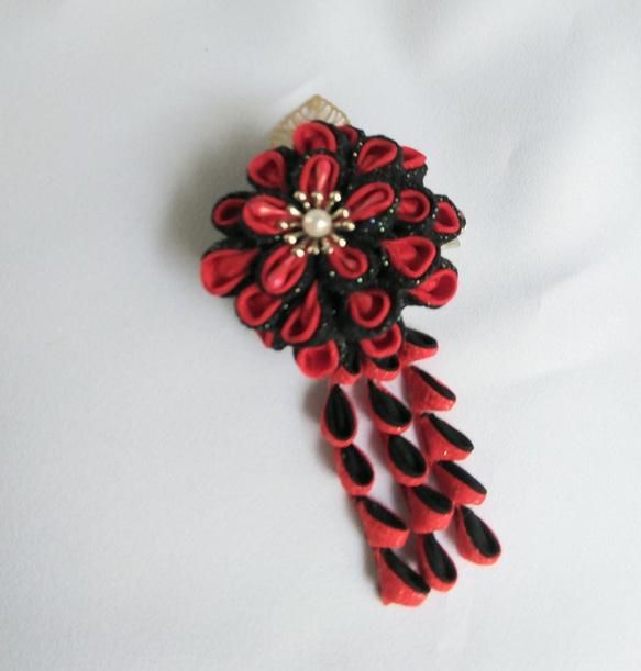 生絹赤と黒の2wayクリップ髪飾り 2枚目の画像