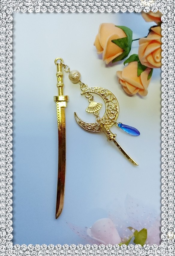 蒼き世界★金色のリアル日本刀と桜の舞★和風かんざし　ゴールドのリアル日本刀簪　特別価格1500ー1250 1枚目の画像