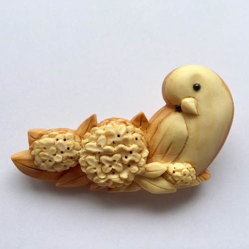 金木犀とコザクラインコのブローチ 「秋の誕生花」 ブローチ
