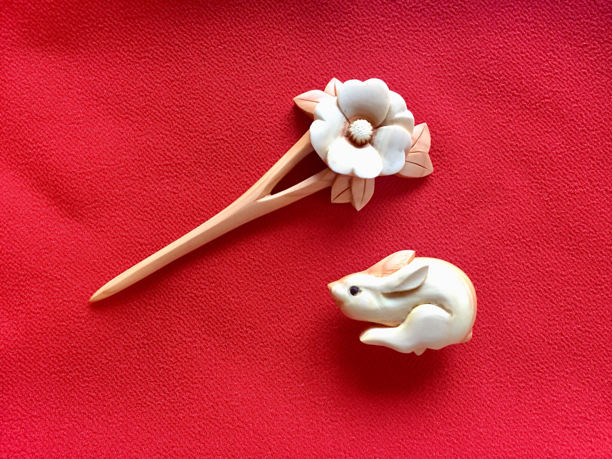 椿の花のかんざし&野うさぎの帯留めセット  冬支度ハンドメイド2021