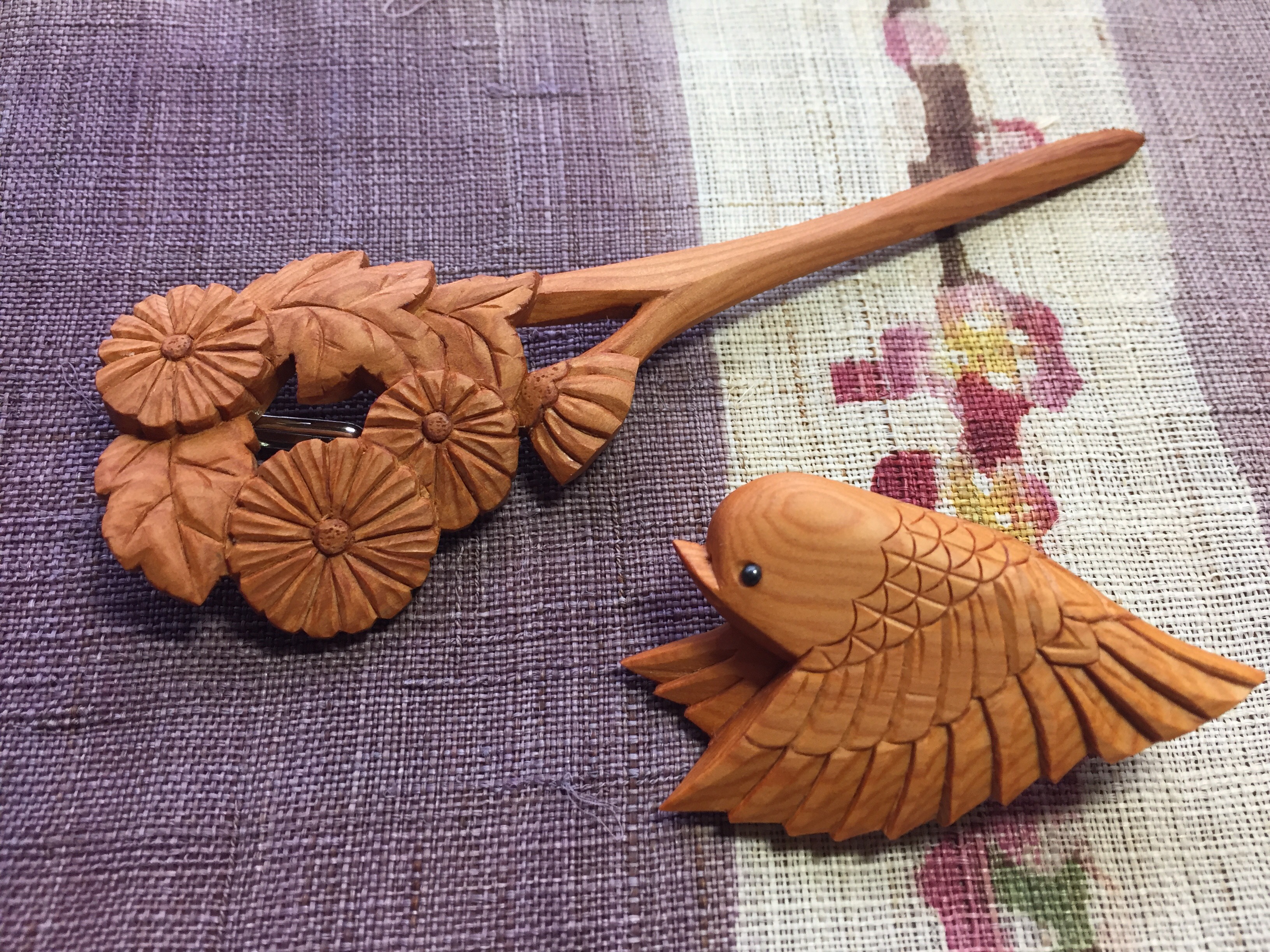 【秋の福袋】 菊の花のかんざし と 福来雀のブローチ 兼 帯留め の2点セット   受注製作