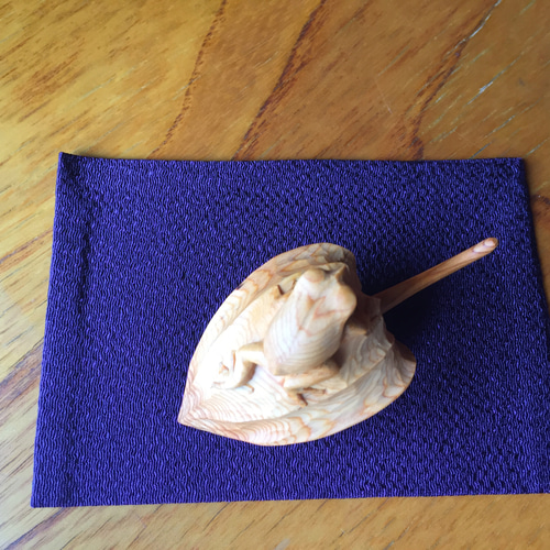 木彫り ほおずきに蛙 受注製作 彫刻 木彫り nao 通販｜Creema(クリーマ  