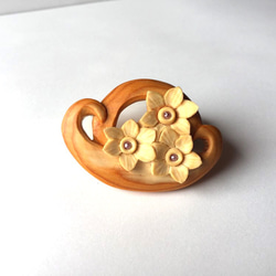 木彫り 水仙のお花のブローチ ブローチ 木彫り nao 通販 7045986