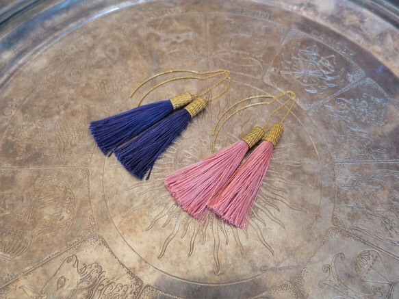 シルクタッセルピアス tassel pierced earrings <PE-TSC> 1枚目の画像