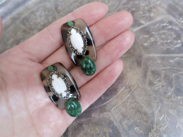 レオパードピアス ヴィンテージルーサイト vintage pierced earrings <PE-lpL> 2枚目の画像