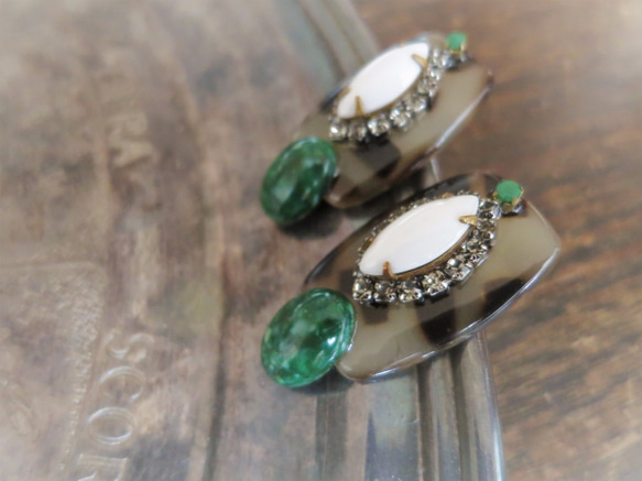 レオパードピアス ヴィンテージルーサイト vintage pierced earrings <PE-lpL> 3枚目の画像