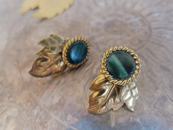 リーフピアス ヴィンテージグリーン vintage pierced earrings <PE-lfgr> 2枚目の画像