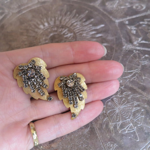 ビジューリーフピアス ミリアムハスケル vintage Miriam Haskell ビジューリーフピアス ミリアムハスケル vintage Miriam Haskell