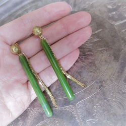 スティックイヤリング モスグリーン vintage earrings green <ER-grpnt> 1枚目の画像