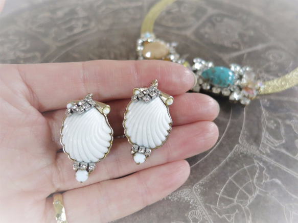 ホワイトシェルイヤリング vintage earrings white shell <ER-shwht2> 3枚目の画像